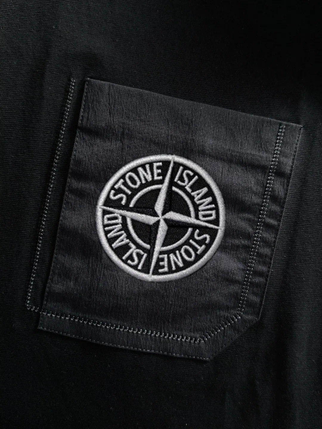 🅿️270 shipped next day Stone Island 2025 spring and summer new style (top quality, differentiated currency) launches double yarn pure cotton fabric short sleeves, early spring catwalk style, personalized and exclusive style, same style for men and women, using imported custom dyed fabrics, back collar chain bottom, fully shoulder-covering, no deformation or shrinkage when exposed to water, SIZE: M to 3XL